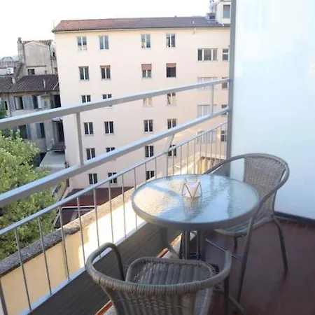 Santa Maria Novella - Golden Lily Florence, Center Apartment